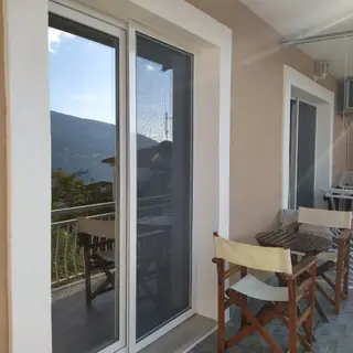 Roletne i komarnici na prozorima, Podgorica i Crna Gora
