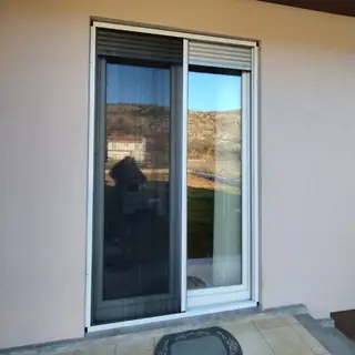 Roletne i komarnici na prozorima, Podgorica i Crna Gora