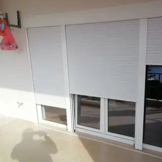 Roletne i komarnici na prozorima, Podgorica i Crna Gora